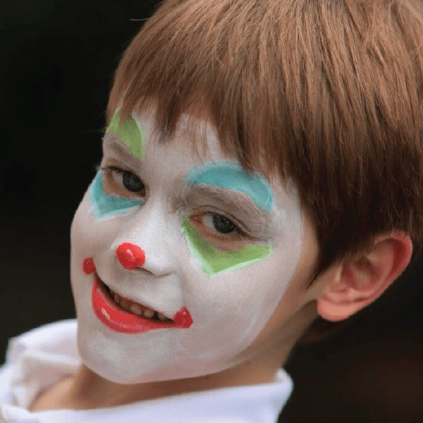 Top 4 Clown Face Paint Tutorials: How to Paint a Clown Face Step