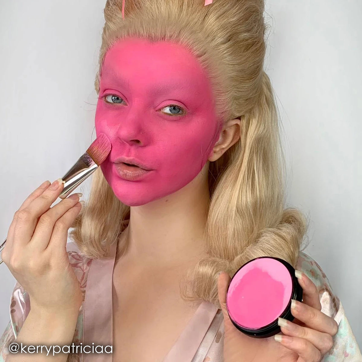 Mehron StarBlend Cake Makeup - Pink (2 oz)