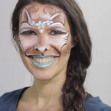 Video: Glamimal Giraffe Face Painting Tutorial by Shelley Wapniak