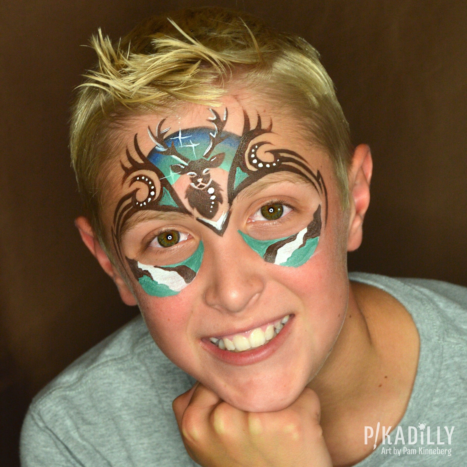 How to Camouflage Face Paint: 4 Camouflage Face Paint Videos and