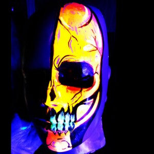 A Glowing Neon Skull For Day and Night