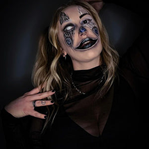 Kraze Square - Black (25 gm)